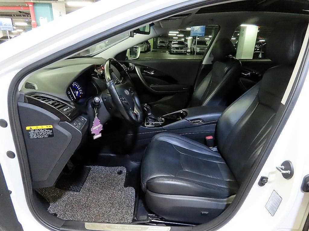 HYUNDAI Grandeur - Vista 6