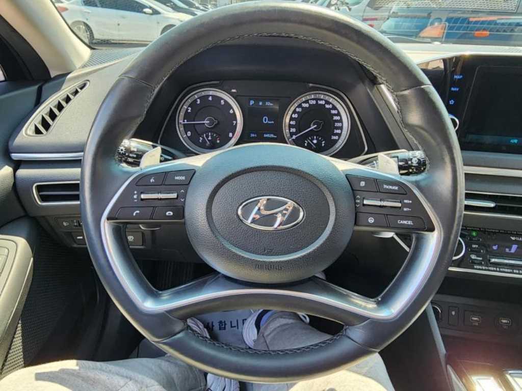 HYUNDAI Sonata - Vista 7