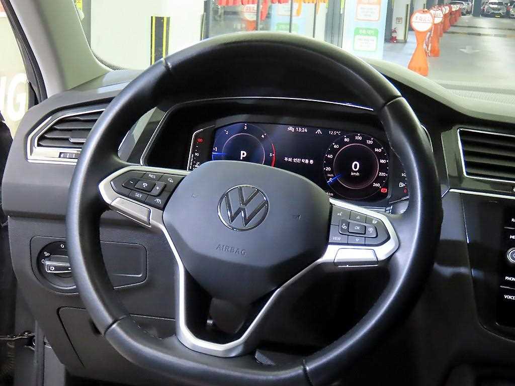 Volkswagen Tiguan - Vista 8