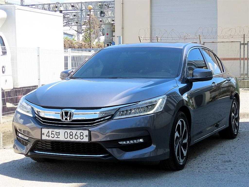 Honda Accord - Vista 2