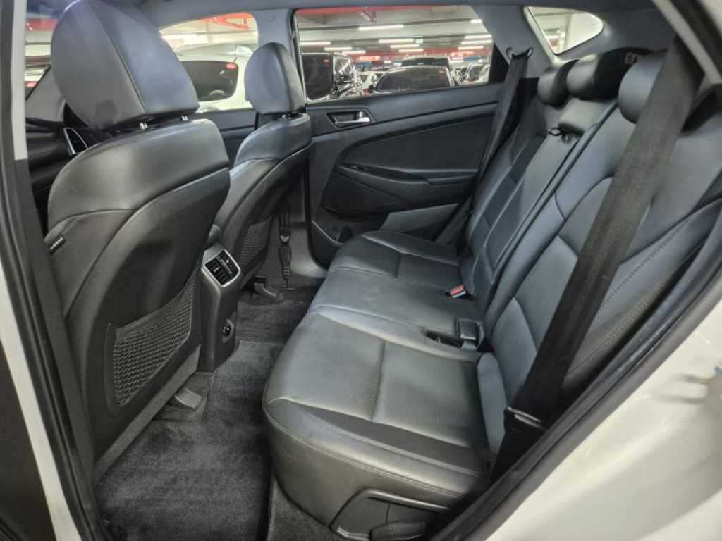 HYUNDAI Tucson - Vista 5