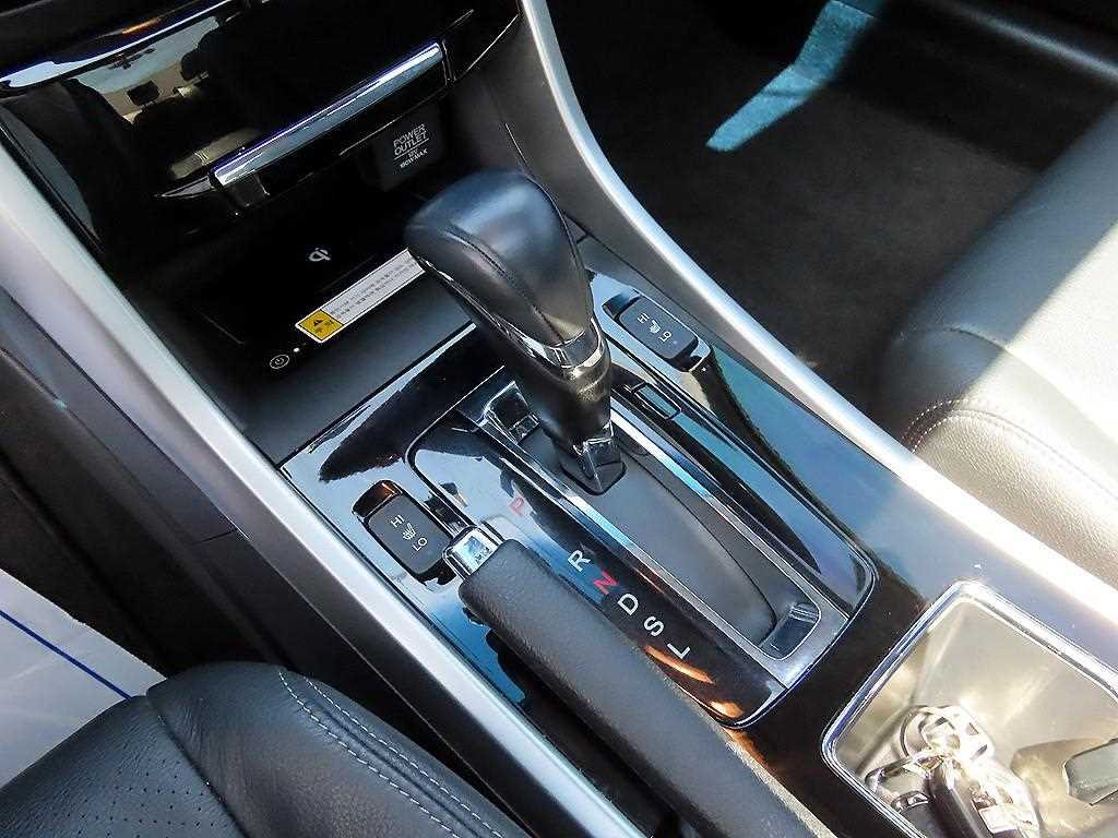 Honda Accord - Vista 10