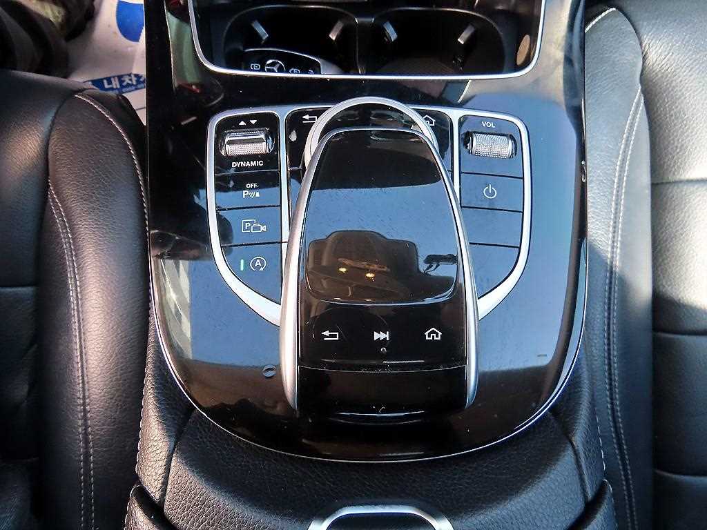 Mercedes Benz E class - Vista 12