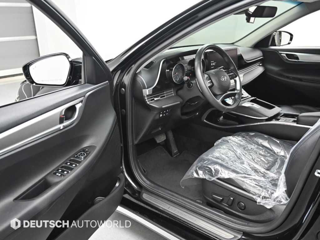 HYUNDAI Grandeur - Vista 11