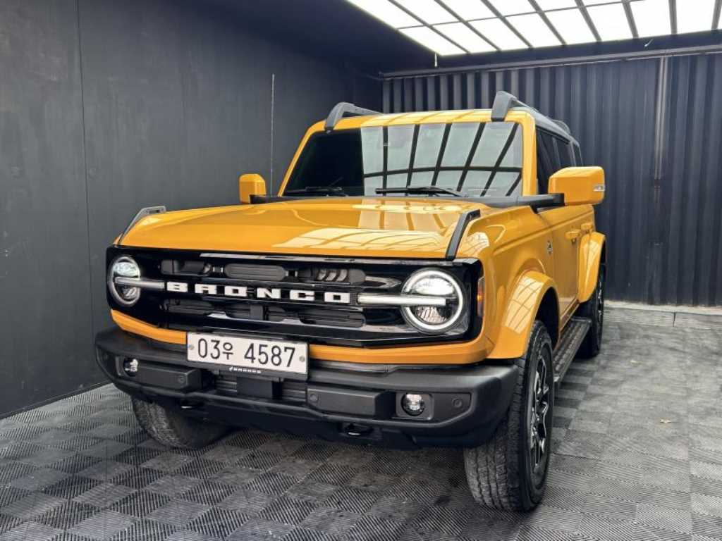 Ford Bronco - Vista 2