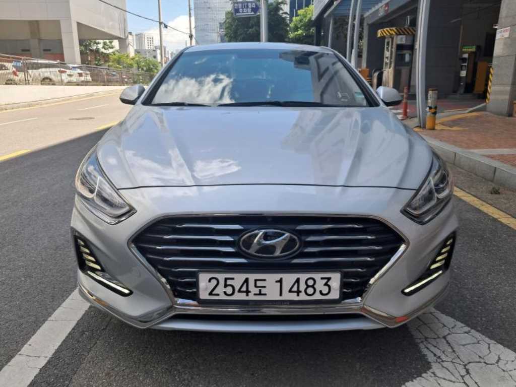 HYUNDAI Sonata 2019 Plateado - Importación desde Corea - HF Imports Iquique - Foto 1