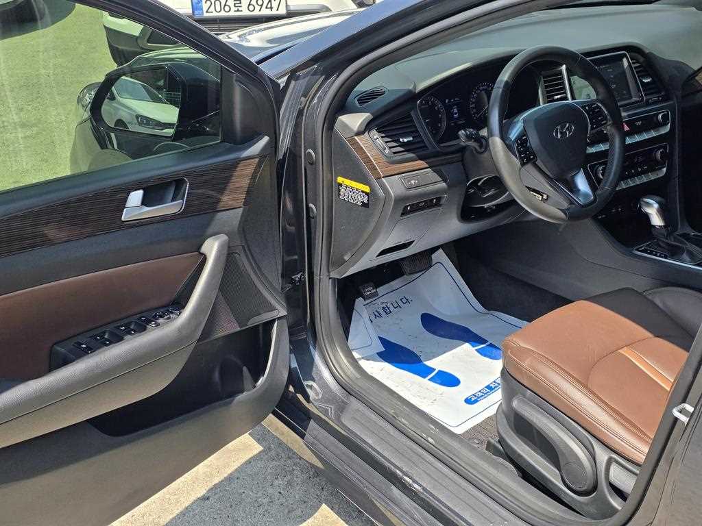 HYUNDAI Sonata - Vista 7