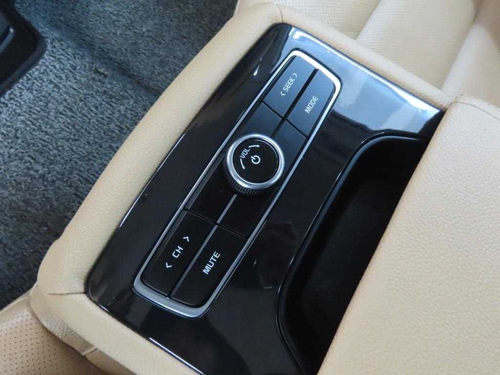 KIA K7 2021 Negro - Importación desde Corea - HF Imports Iquique - Foto 17