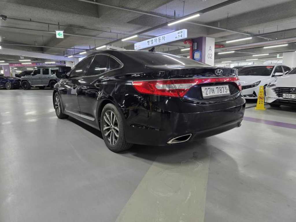 HYUNDAI Grandeur - Vista 4