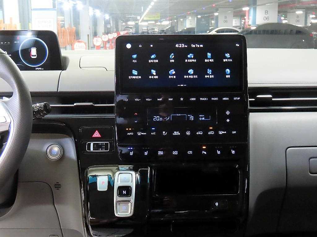 HYUNDAI Staria - Vista 12