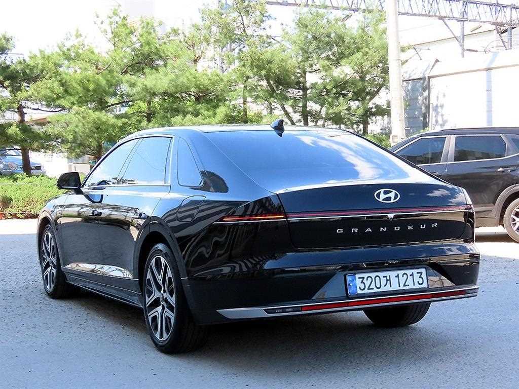 HYUNDAI Grandeur - Vista 3