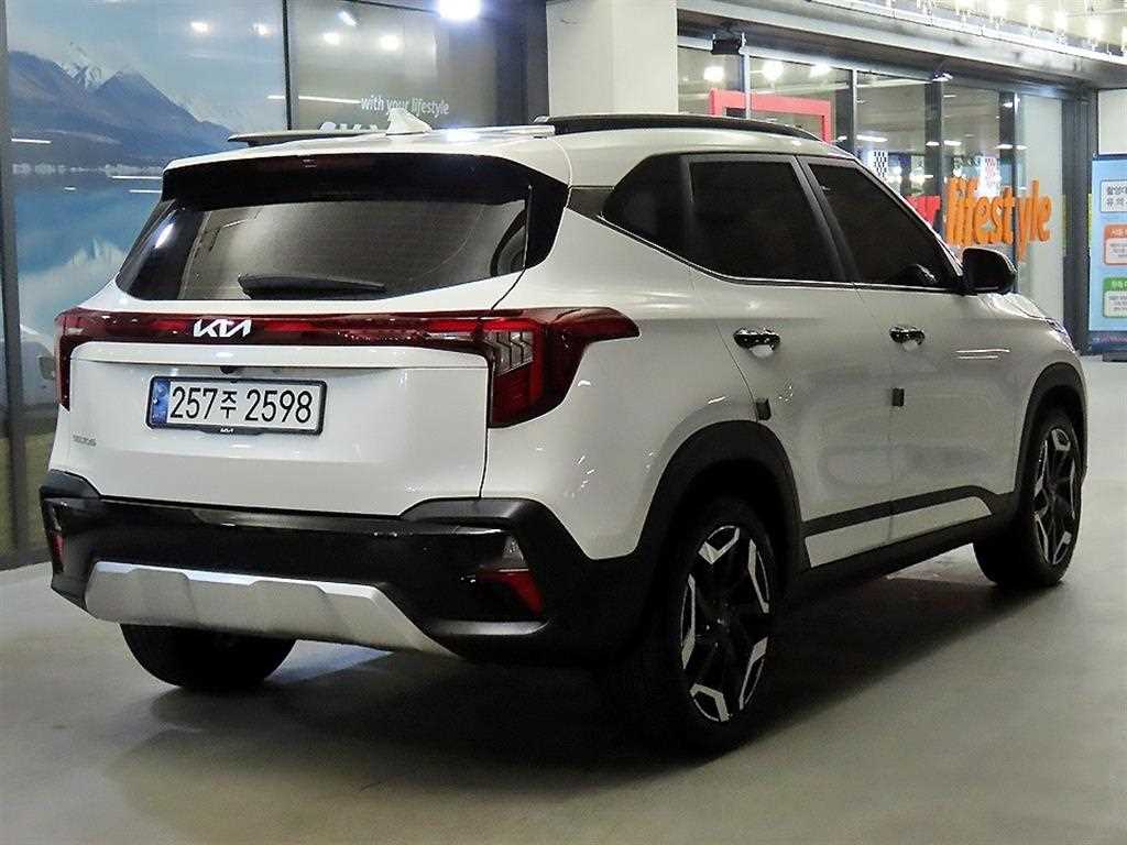 KIA Seltos - Vista 4