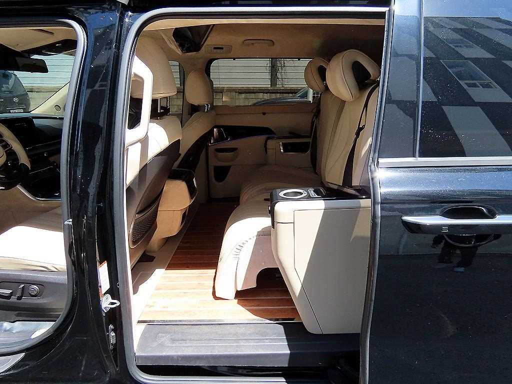KIA Carnival - Vista 6