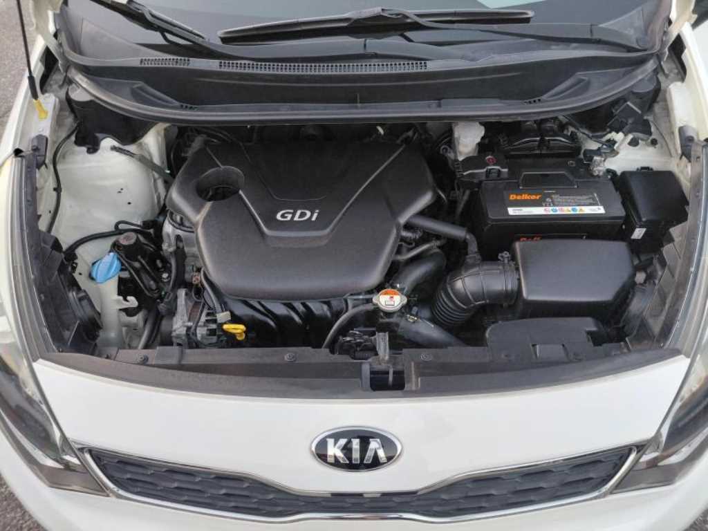 KIA Pride 2014 Blanco - Importación desde Corea - HF Imports Iquique - Foto 18