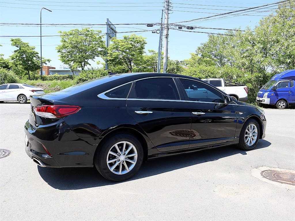 HYUNDAI Sonata - Vista 2