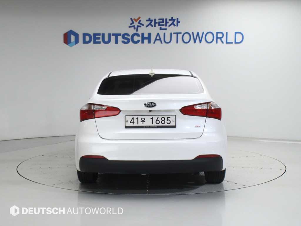 KIA K3 - Vista 4