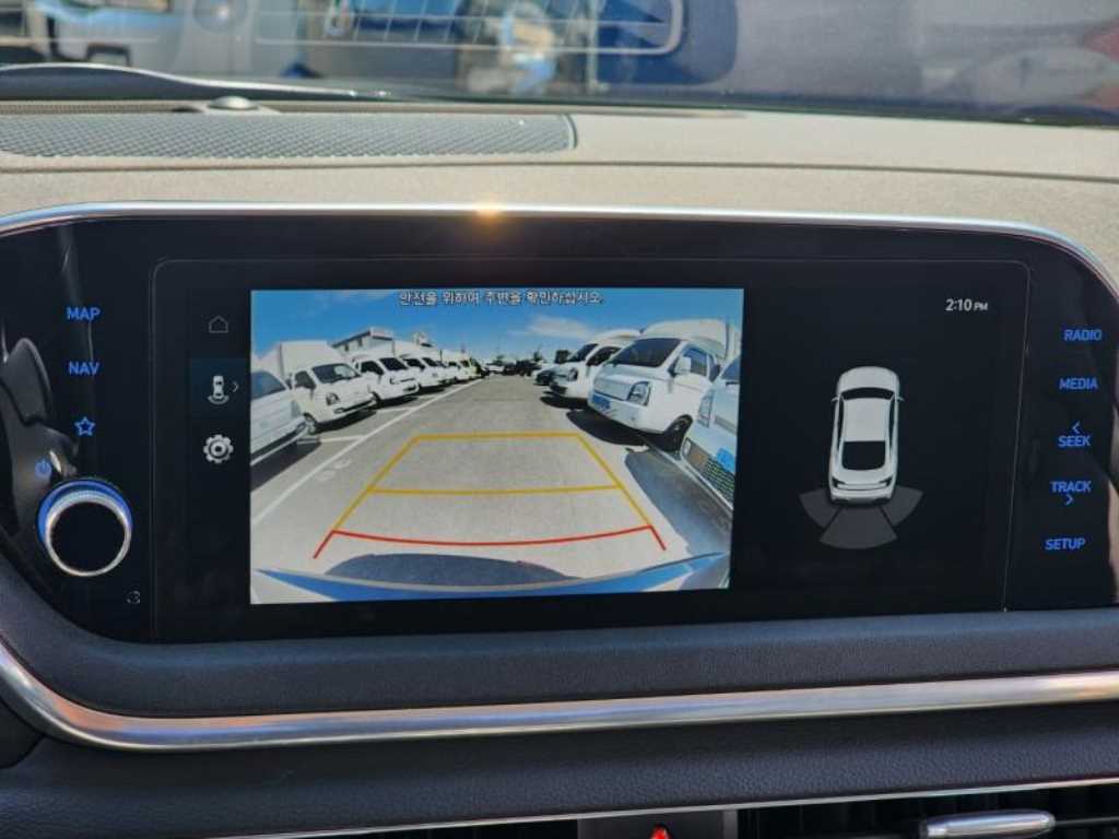 HYUNDAI Sonata - Vista 11