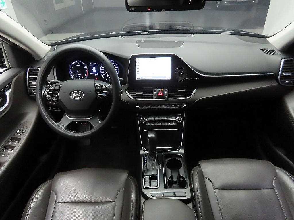 HYUNDAI Grandeur - Vista 8