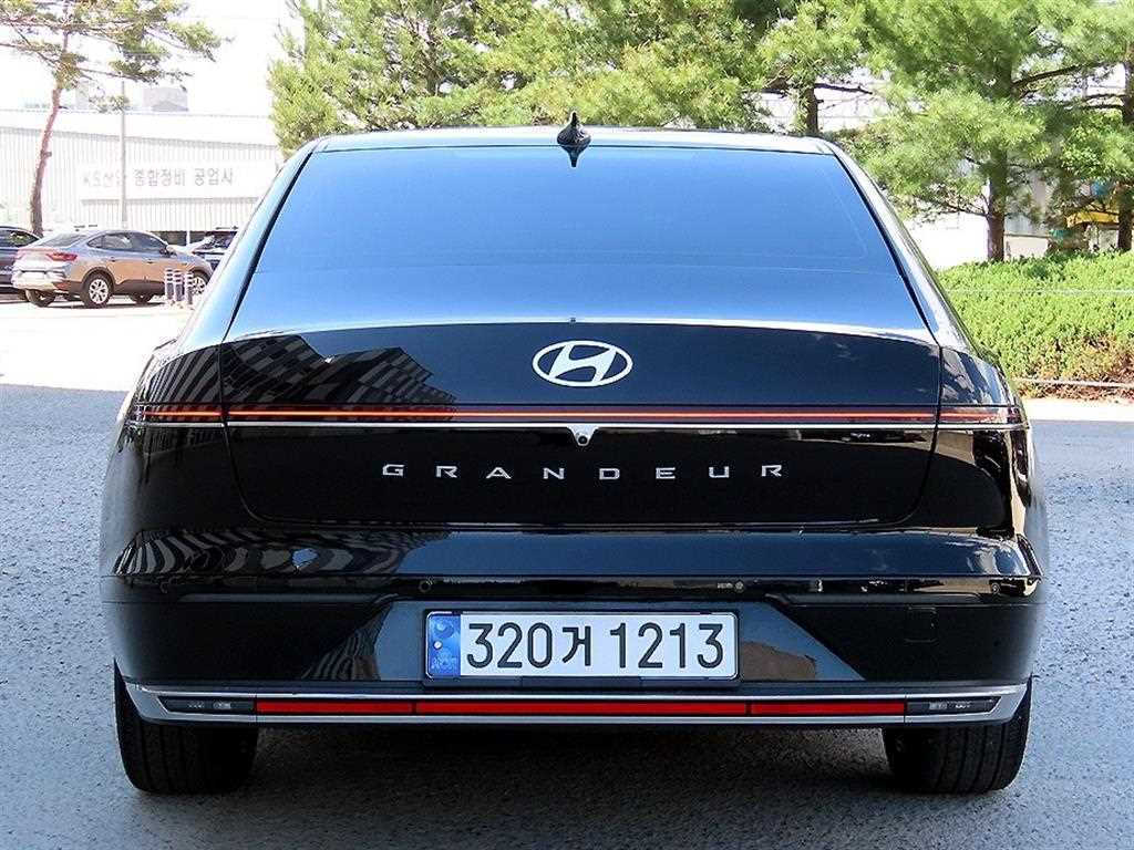 HYUNDAI Grandeur - Vista 4