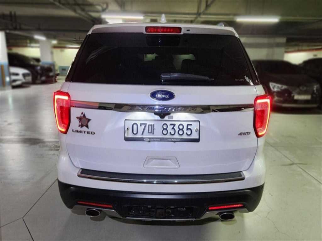Ford Explorer - Vista 2