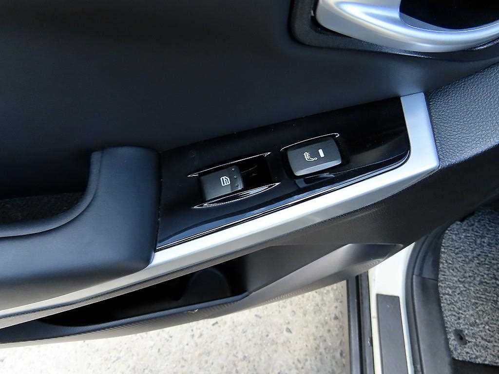 Ssangyong Korando 2015 Blanco - Importación desde Corea - HF Imports Iquique - Foto 18
