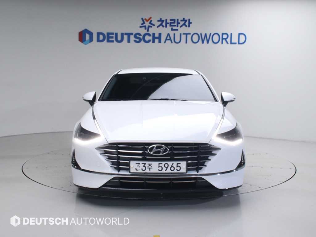 HYUNDAI Sonata - Vista 3