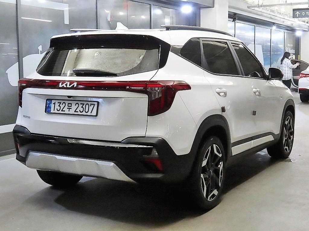 KIA Seltos - Vista 4