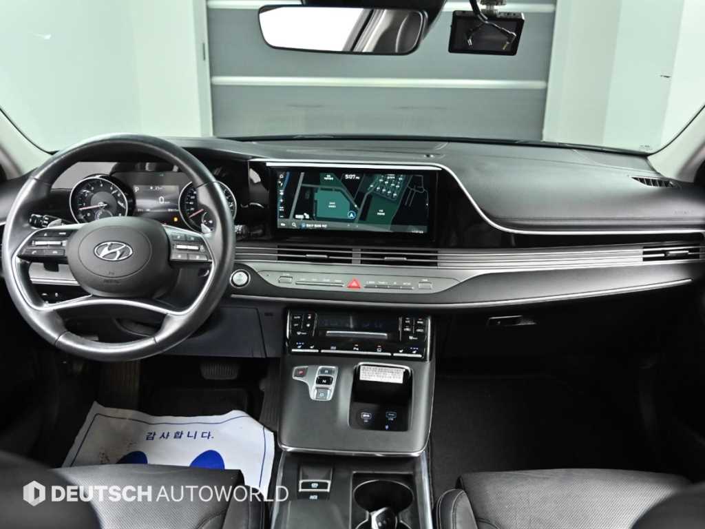 HYUNDAI Grandeur - Vista 9