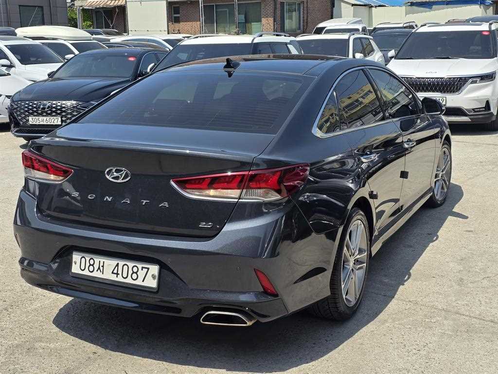 HYUNDAI Sonata - Vista 3