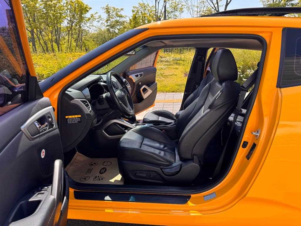 HYUNDAI Veloster - Vista 9