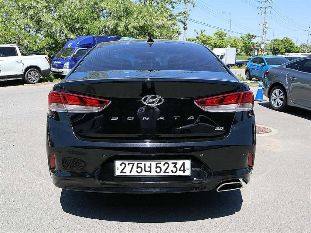 HYUNDAI Sonata - Vista 3