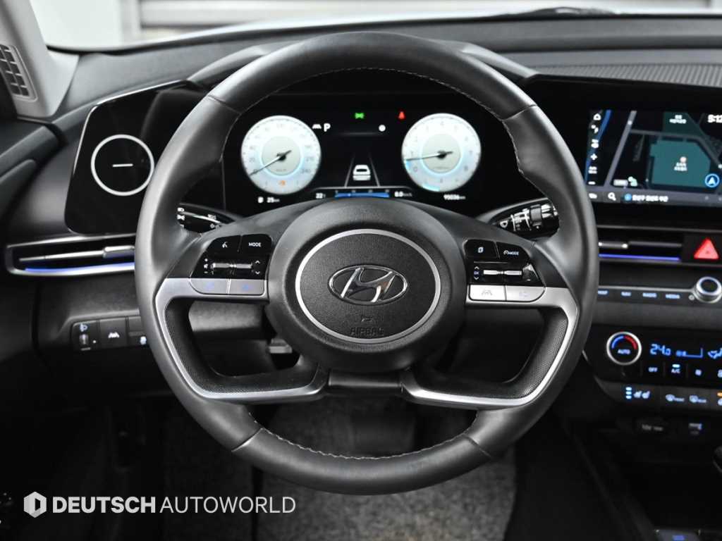 HYUNDAI Avante - Vista 12