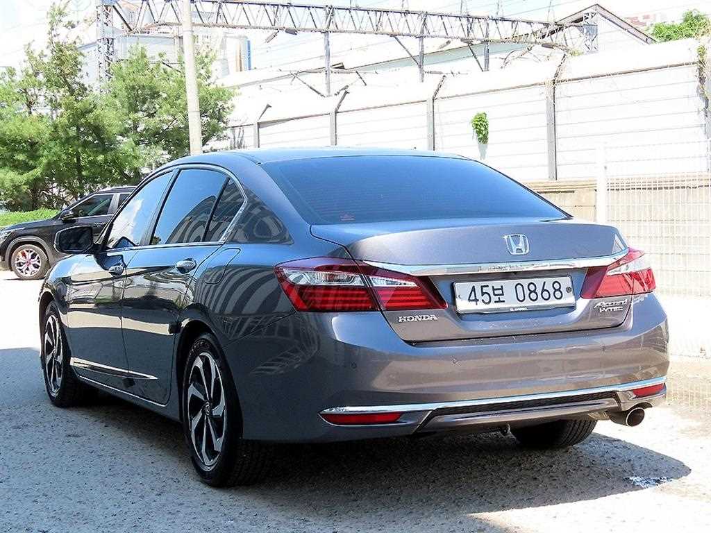 Honda Accord - Vista 3