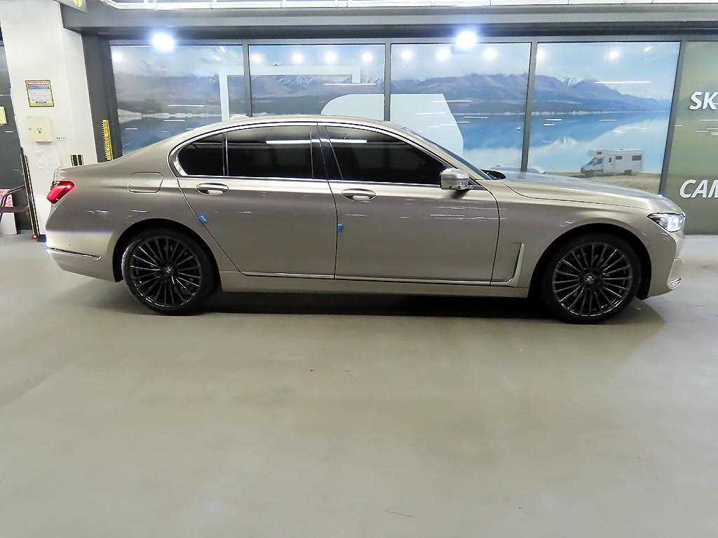 BMW 7 Series - Vista 3