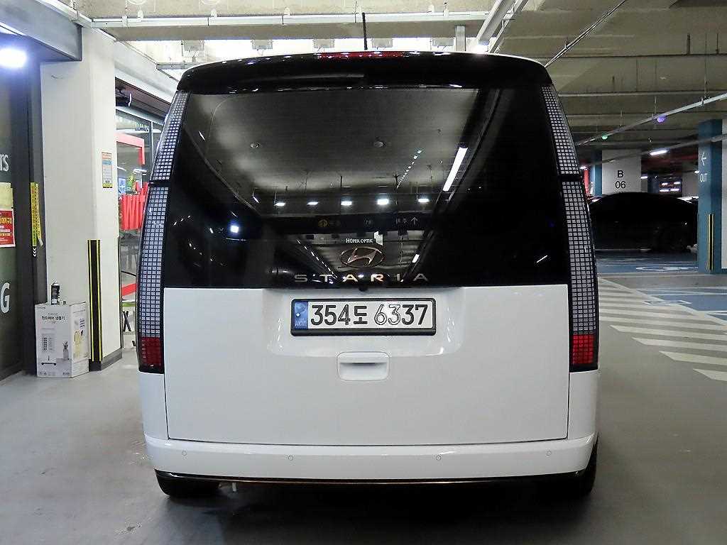 HYUNDAI Staria - Vista 5