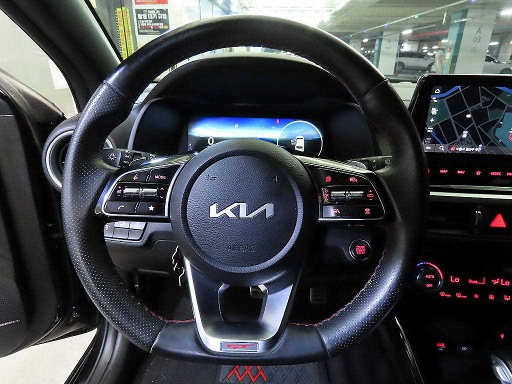 KIA K3 - Vista 8