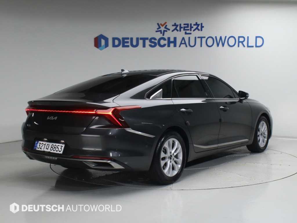 KIA K8 - Vista 5