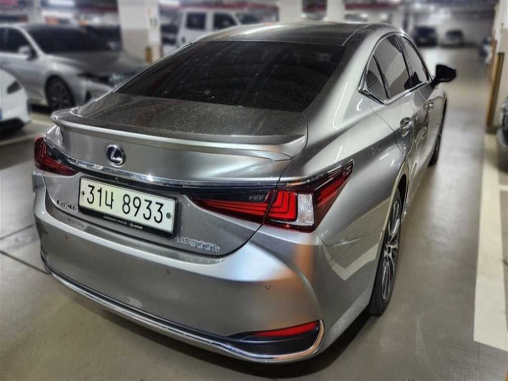 Lexus ES - Vista 5