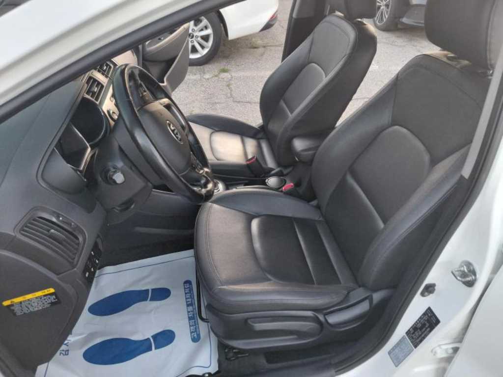 KIA Pride 2014 Blanco - Importación desde Corea - HF Imports Iquique - Foto 15