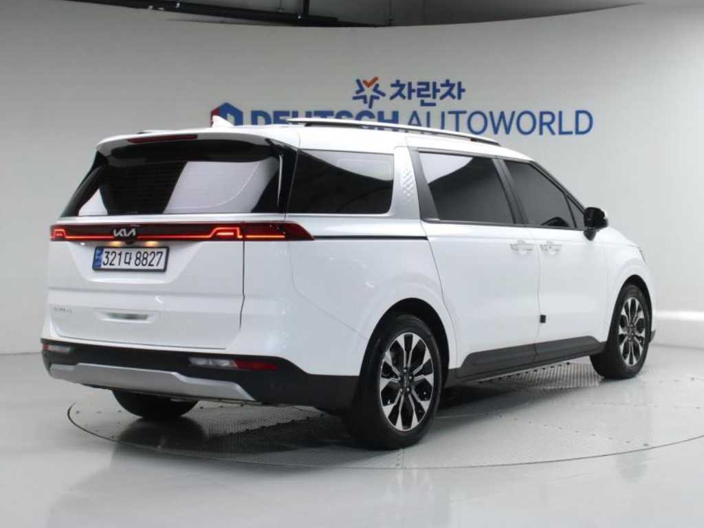 KIA Carnival - Vista 2
