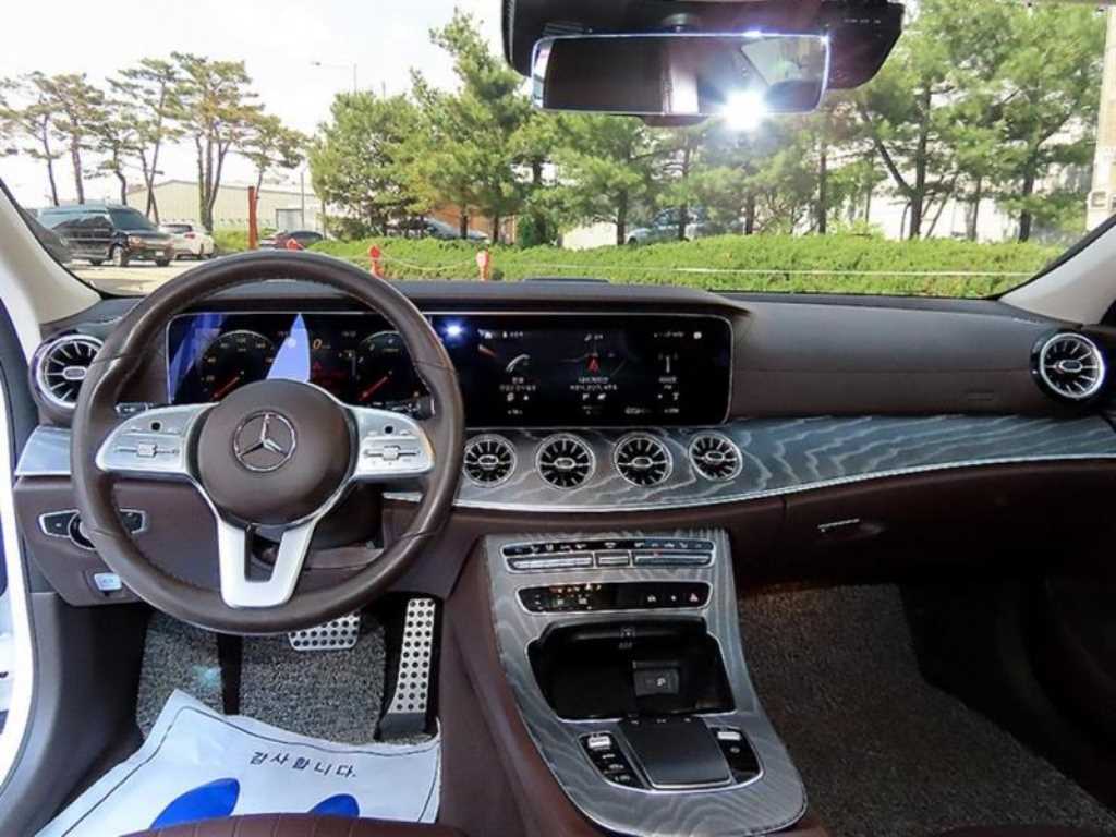 Mercedes Benz CLS Class - Vista 7