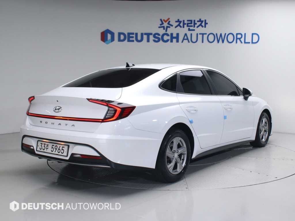 HYUNDAI Sonata - Vista 2
