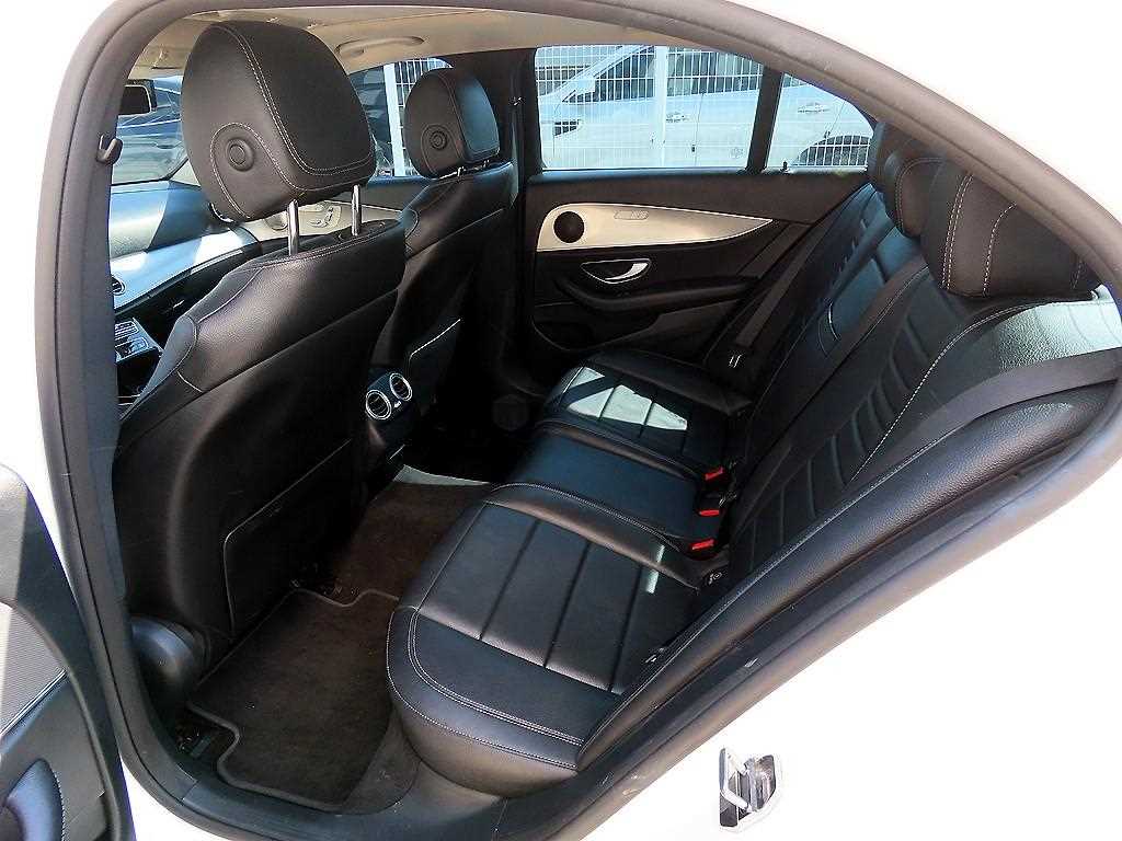 Mercedes Benz E class - Vista 6