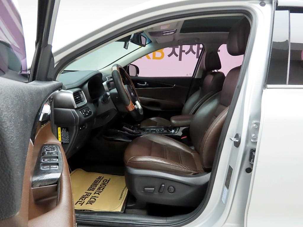 KIA Sorento - Vista 11