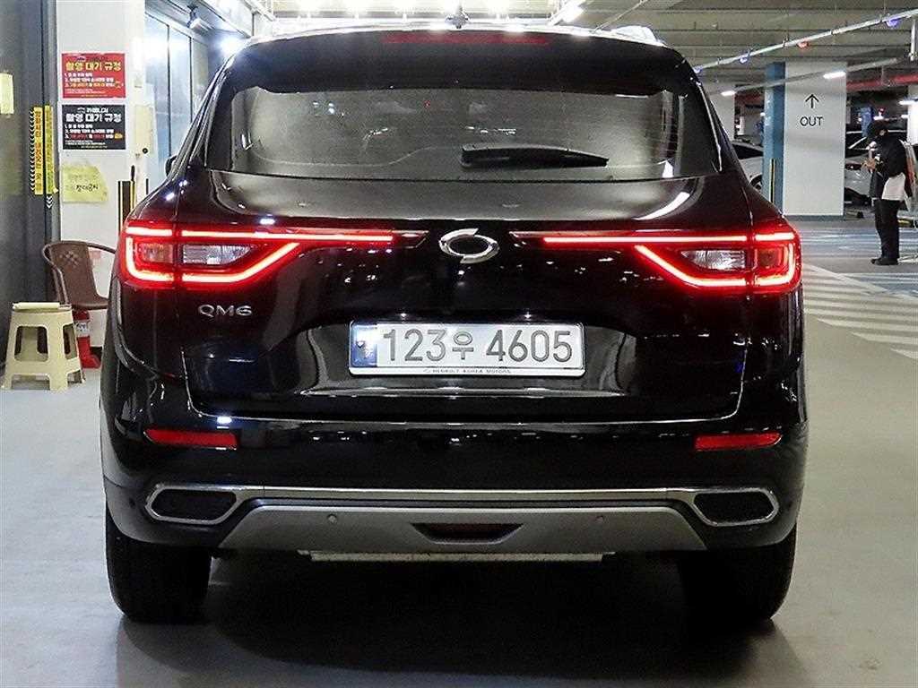 SAMSUNG QM6 - Vista 5