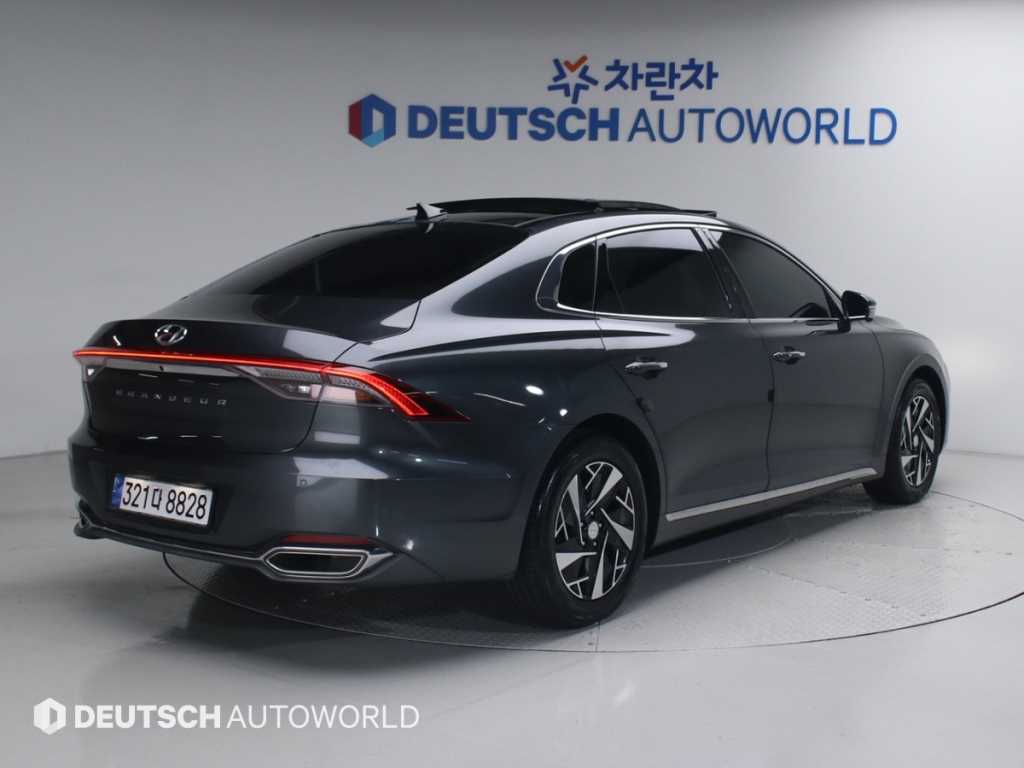 HYUNDAI Grandeur - Vista 4