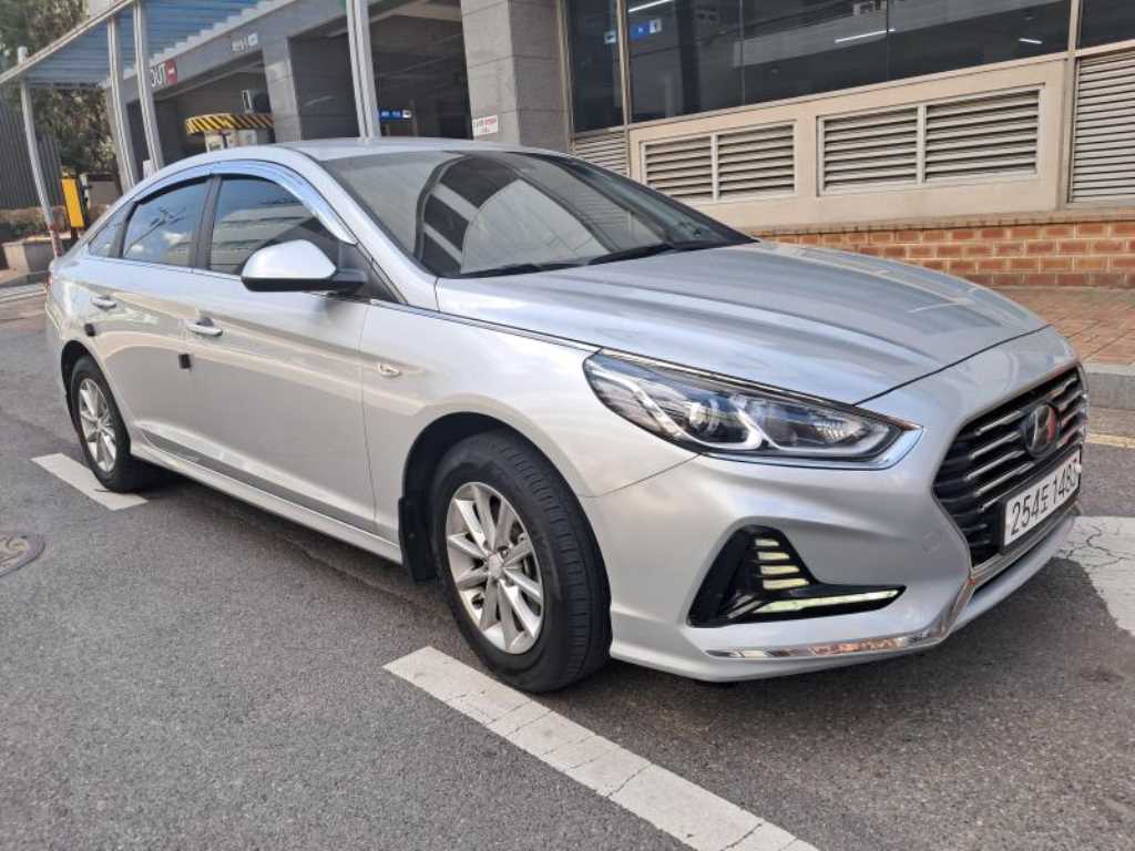 HYUNDAI Sonata - Vista 3