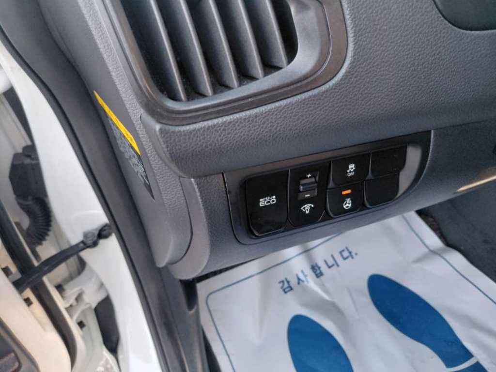 KIA Pride - Vista 12