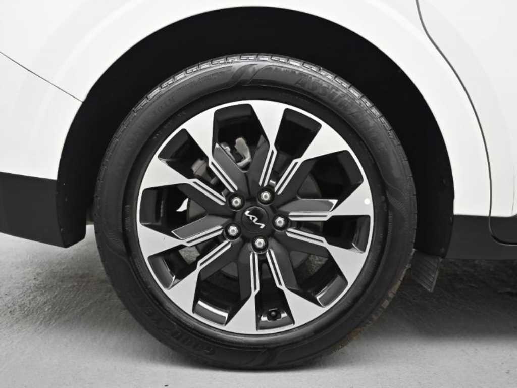 KIA Carnival - Vista 5