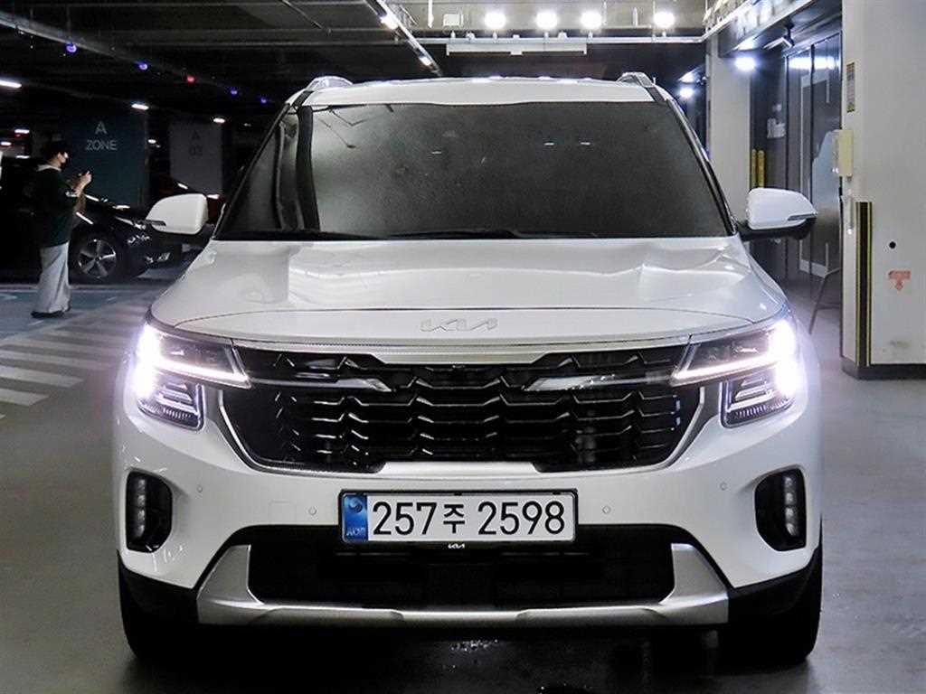 KIA Seltos - Vista 2